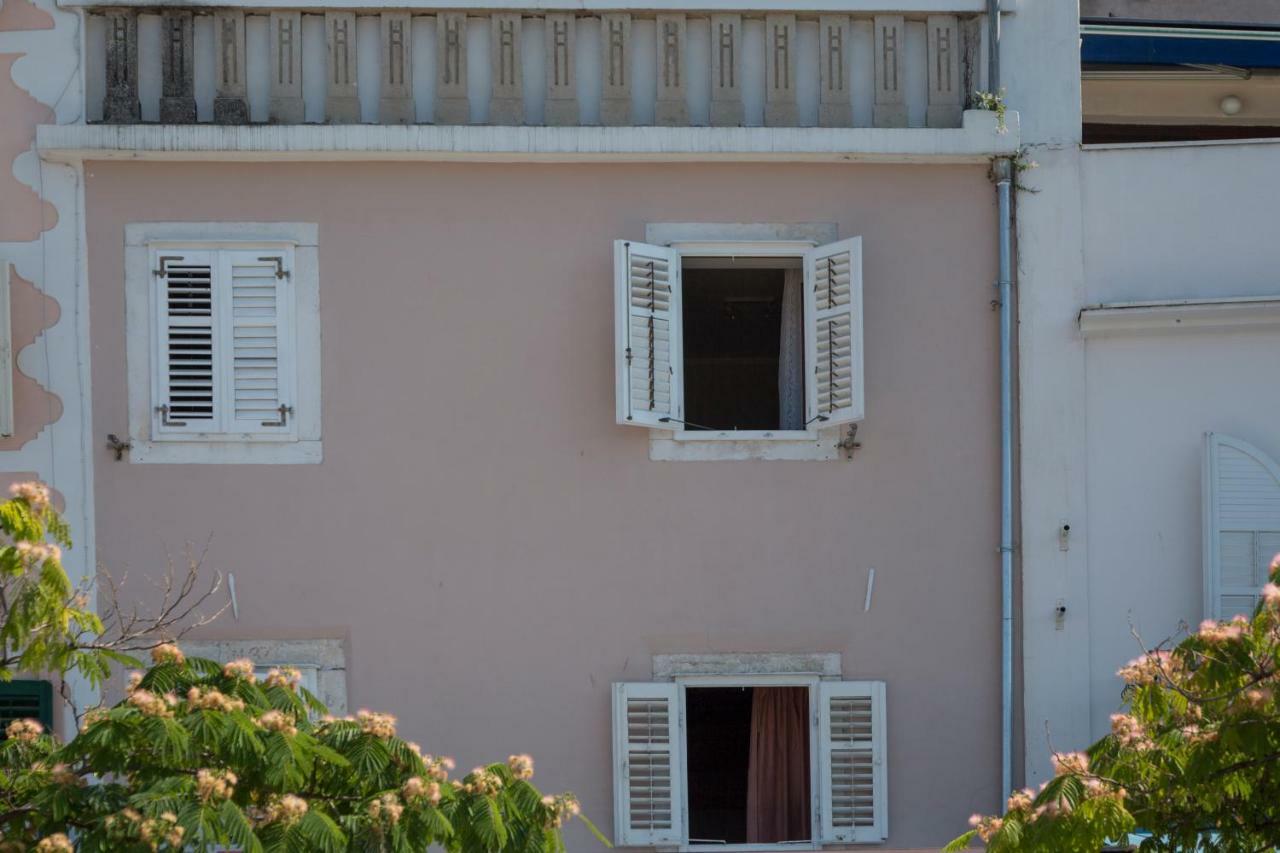 Apartment Riva Σίμπενικ Εξωτερικό φωτογραφία